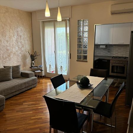 La Casa Di Ambra Appartement Limbiate Buitenkant foto