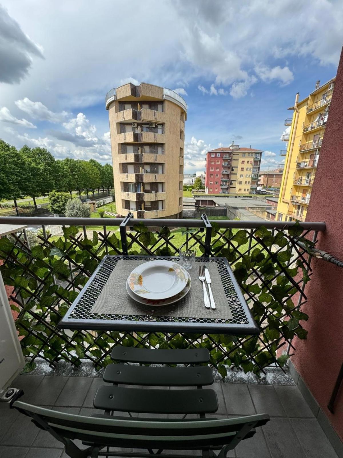 La Casa Di Ambra Appartement Limbiate Buitenkant foto