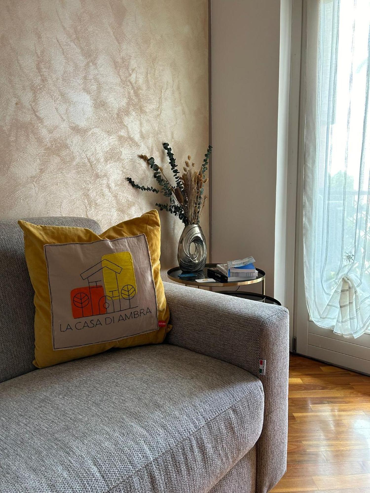 La Casa Di Ambra Appartement Limbiate Buitenkant foto